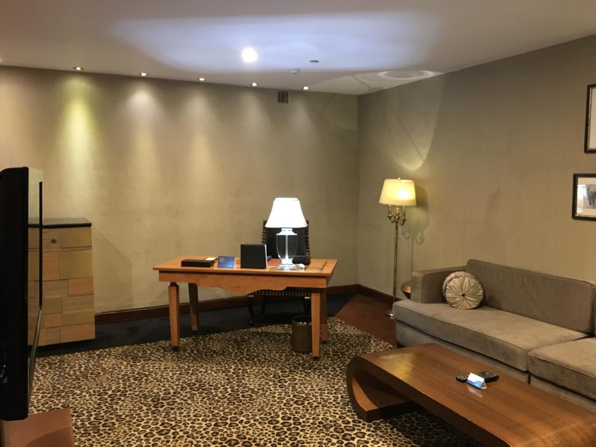 Radisson Blu Hotel Mbd Лудхиана Экстерьер фото